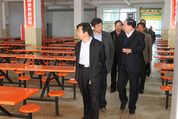 省教育厅李东福厅长一行到我院晋中校区检查指导工作