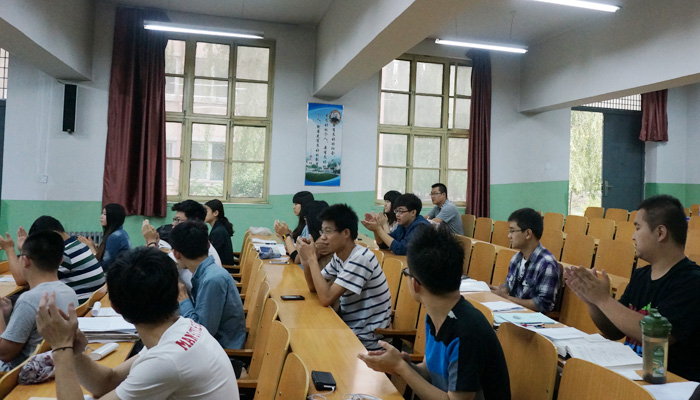 第一学生党总支召开发展、转正大会 第一学生党总支召开发展、转正大会