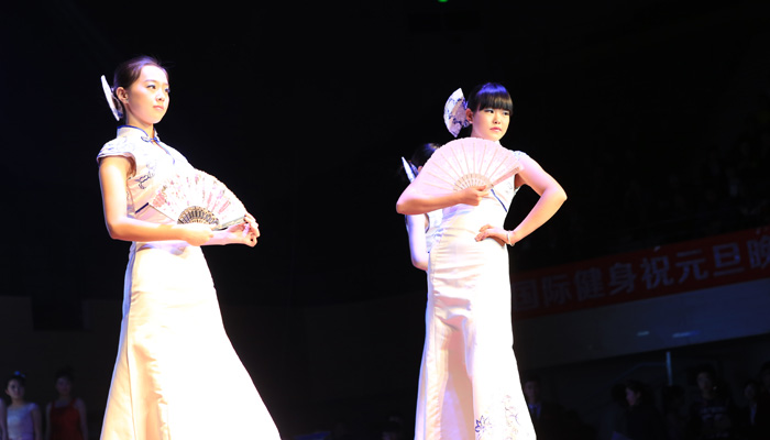 “阳光路上,奋力前行”——我院2016年元旦晚会隆重举行 “阳光路上,奋力前行”——我院2016年元旦晚会隆重举行