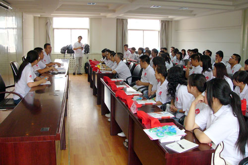 我院崔博、路一丁同学昨随山西省2008北京奥运会百名志愿者服务队出征 我院崔博、路一丁同学昨随山西省2008北京奥运会百名志愿者服务队出征