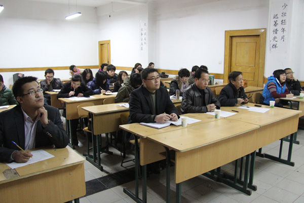 44118太阳成城集团召开2012年度千峰校区班主任述职大会 44118太阳成城集团召开2012年度千峰校区班主任述职大会