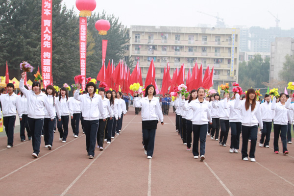 44118太阳成城集团召开2011级新生田径运动会 44118太阳成城集团召开2011级新生田径运动会