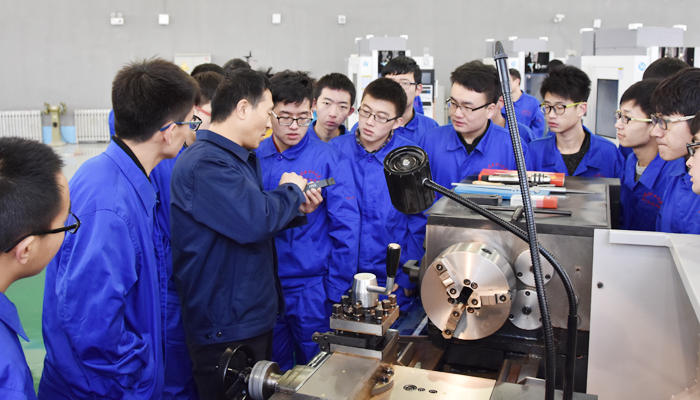 我院工程训练中心正式启用 我院工程训练中心正式启用