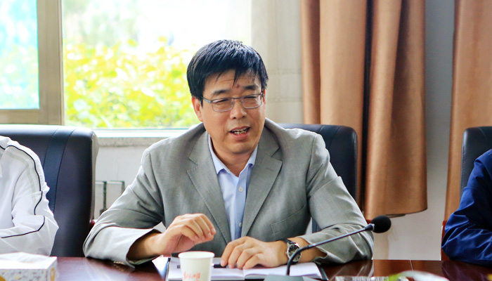 44118太阳成城集团召开新生家长座谈会