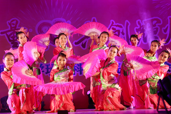我院2013年元旦晚会隆重举行 我院2013年元旦晚会隆重举行