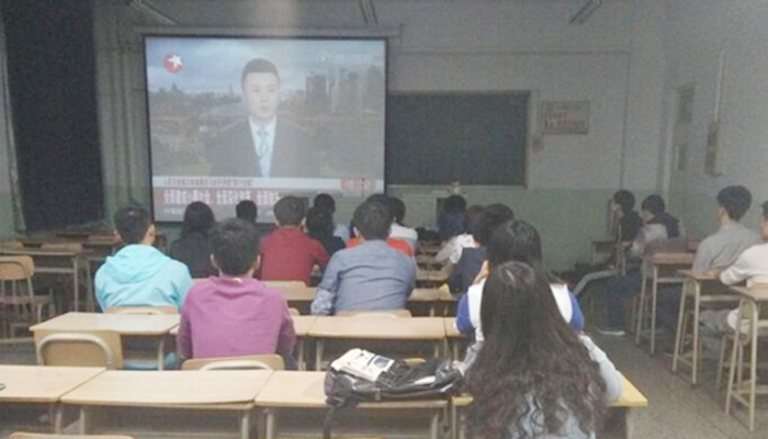我院第三学生党总支各党支部召开“四个全面”专题学习会 我院第三学生党总支各党支部召开“四个全面”专题学习会