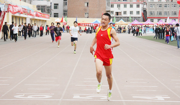 我院在校2011年田径运动会上取得竞赛成绩和精神文明双丰收 我院在校2011年田径运动会上取得竞赛成绩和精神文明双丰收