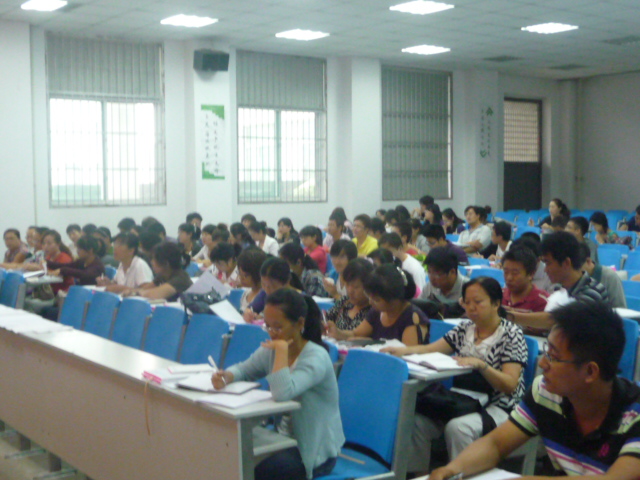 44118太阳成城集团召开2011-2012学年一学期开学全体辅导员大会 44118太阳成城集团召开2011-2012学年一学期开学全体辅导员大会