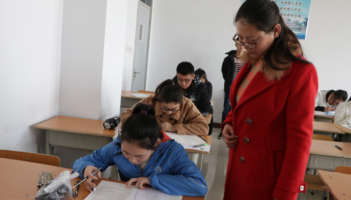 我院学霸工作坊成功举办四级模拟考试 我院学霸工作坊成功举办四级模拟考试