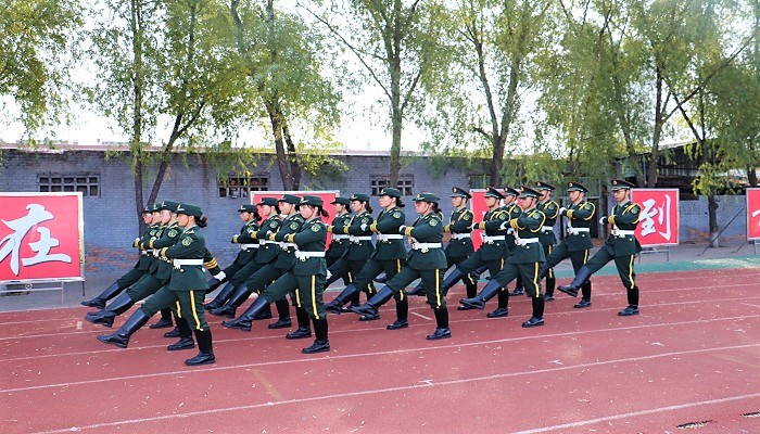 我院国旗护卫队赴孝义七中执行义务升旗任务 我院国旗护卫队赴孝义七中执行义务升旗任务