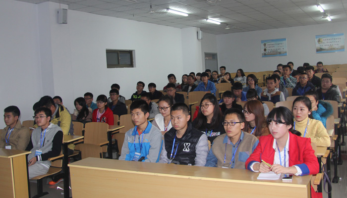 44118太阳成城集团召开勤工助学2015级新生助理工作会议 44118太阳成城集团召开勤工助学2015级新生助理工作会议