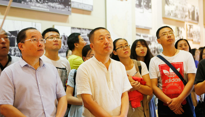 院党委组织教职工党员赴延安学习 院党委组织教职工党员赴延安学习