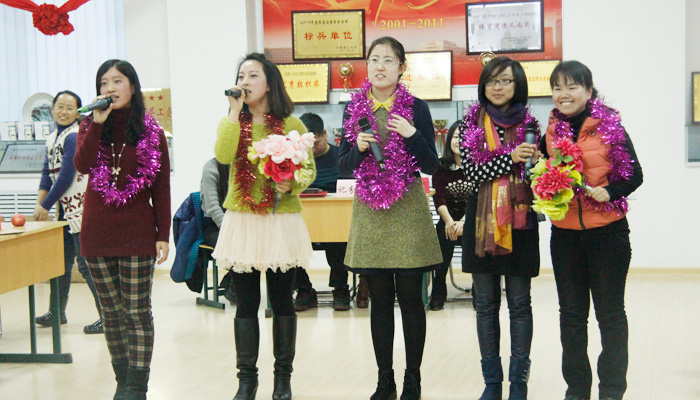 我院举办教职工迎新年卡拉OK比赛 我院举办教职工迎新年卡拉OK比赛