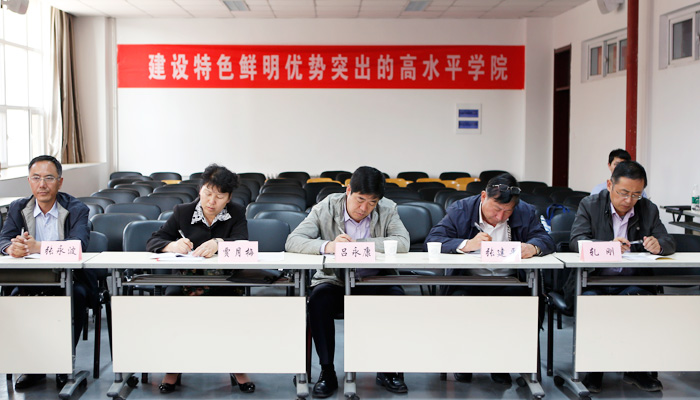 省学位办专家组对我院工业设计等7个专业进行学位评审和动画、摄影2个专业进行指导检查 省学位办专家组对我院工业设计等7个专业进行学位评审和动画、摄影2个专业进行指导检查