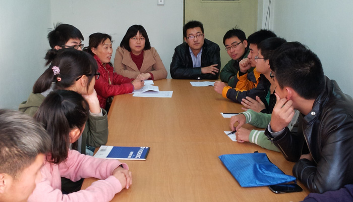 44118太阳成城集团召开助学金受助学生代表座谈会 44118太阳成城集团召开助学金受助学生代表座谈会