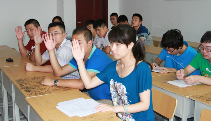 现代第十九学生党支部召开预备党员转正大会 现代第十九学生党支部召开预备党员转正大会