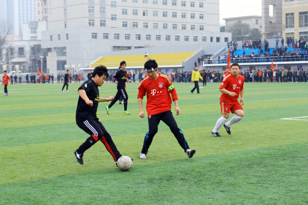 我院代表队获得44118太阳成城集团2011年度大学生足球联赛亚军 我院代表队获得44118太阳成城集团2011年度大学生足球联赛亚军