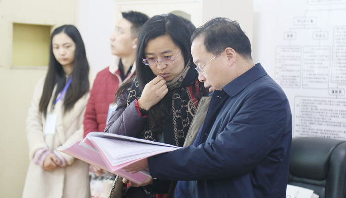 校学生工作考核组对我院学生工作进行年度考核 校学生工作考核组对我院学生工作进行年度考核