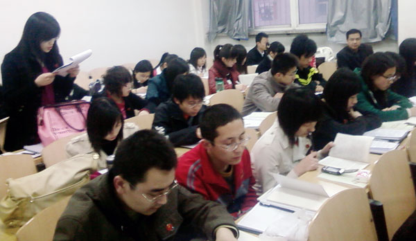 田忠刚书记深入国贸市营党支部进行学习实践活动辅导 田忠刚书记深入国贸市营党支部进行学习实践活动辅导