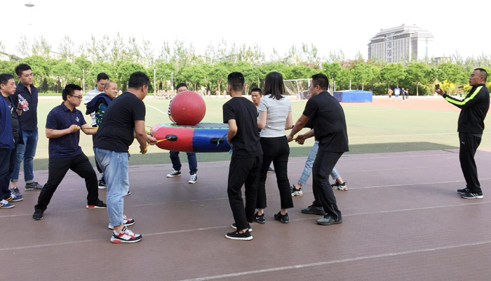 我院工会组织参加校教职工运动会的运动员进行集中训练 我院工会组织参加校教职工运动会的运动员进行集中训练