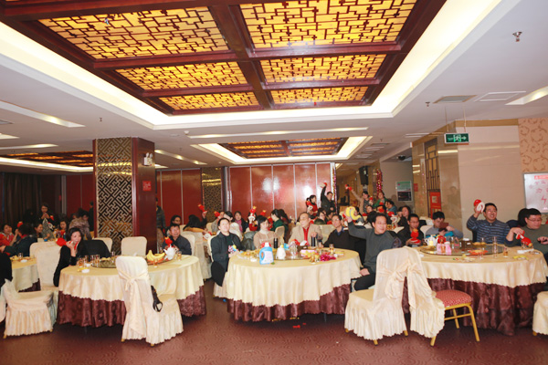 我院2013年教职工新年联欢会隆重举行 我院2013年教职工新年联欢会隆重举行