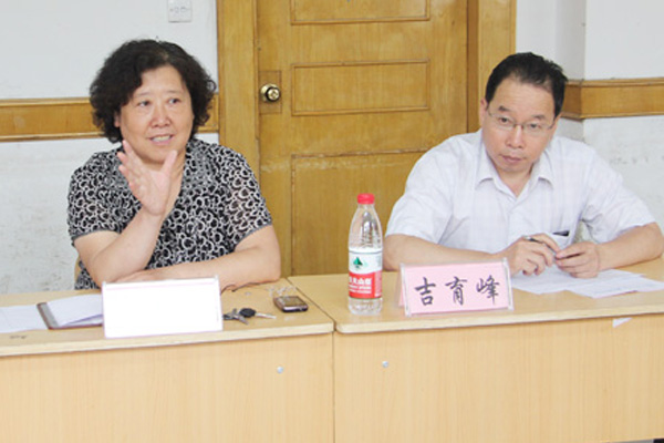 44118太阳成城集团召开2012届毕业生党员座谈会 44118太阳成城集团召开2012届毕业生党员座谈会