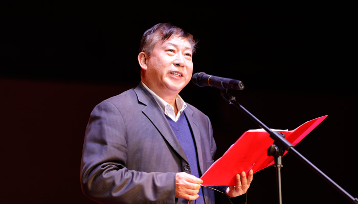 “阳光路上,奋力前行”——我院2016年元旦晚会隆重举行 “阳光路上,奋力前行”——我院2016年元旦晚会隆重举行