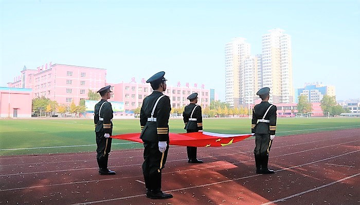 我院国旗护卫队赴孝义七中执行义务升旗任务 我院国旗护卫队赴孝义七中执行义务升旗任务