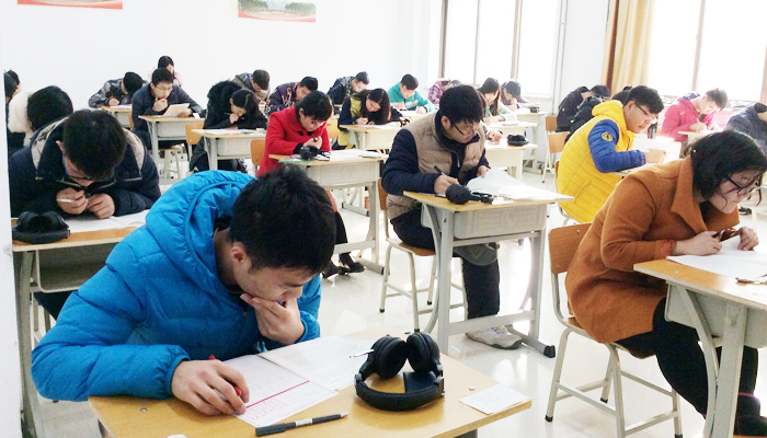 我院2015年下半年全国大学英语四、六级考试顺利结束 我院2015年下半年全国大学英语四、六级考试顺利结束