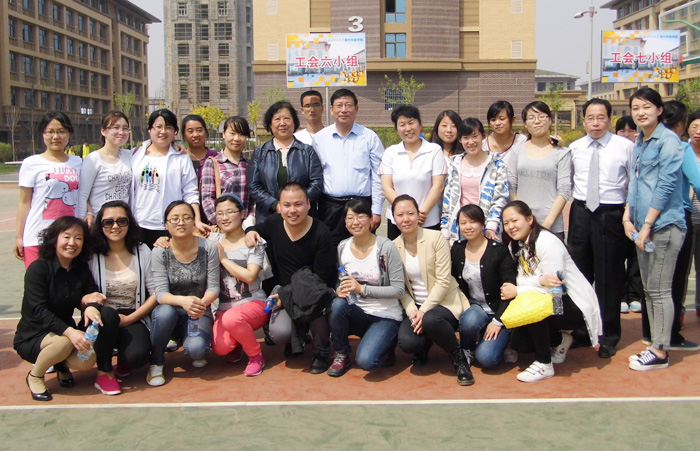 我院在明向校区举办2013年教职工趣味运动会 我院在明向校区举办2013年教职工趣味运动会