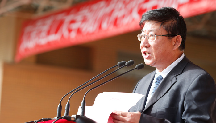 我院隆重举行2013级新生开学典礼暨军训动员大会 我院隆重举行2013级新生开学典礼暨军训动员大会