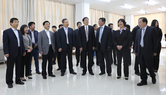 我院举行孔子像落成典礼仪式 我院举行孔子像落成典礼仪式